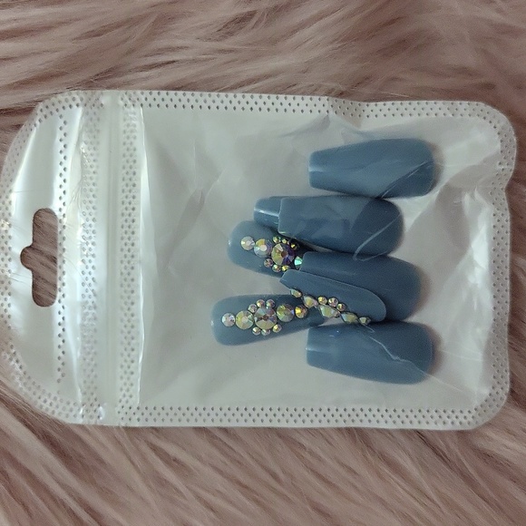 Brand New RHINESTONE ACCENT False Nails-M - Picture 1 of 3